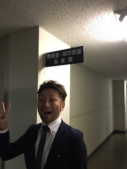 {18A1E8D9-F0EE-4C8B-9A57-D2D68BC49F6D}