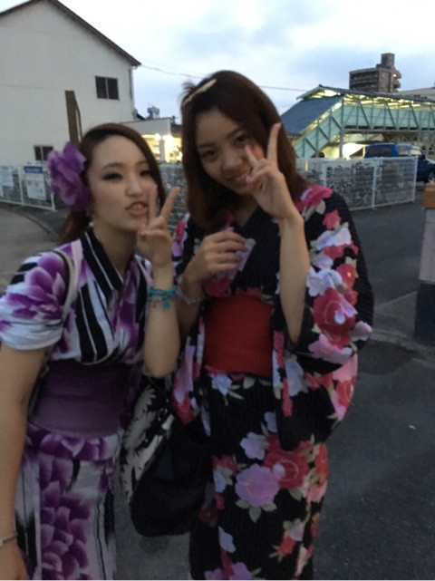 {598F9C12-FCF1-41F2-A9CD-5B9844BEF97B}