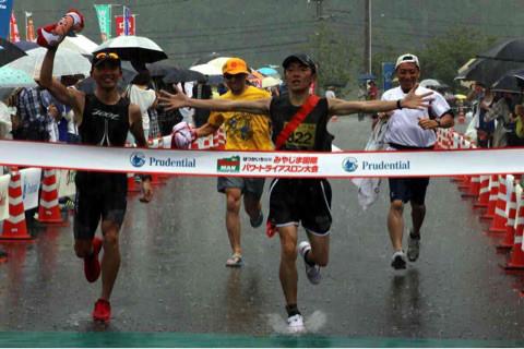 {2CE319D0-E965-4B44-BAE2-44B645C0B787}